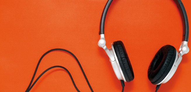 headphones-M