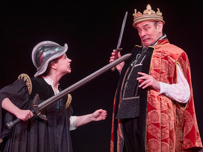 Terrible Tudors By Birmingham Stage Company Photo By Mark Douet 650 A0537