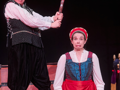 Terrible Tudors By Birmingham Stage Company Photo By Mark Douet 650 A1406