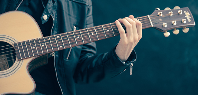 Guitar M