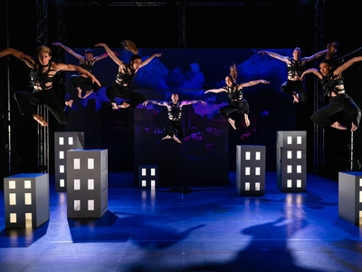Additional Gallery Picture 1 Nobody By Motionhouse Image Credit Dan Tucker