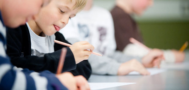 Boys Drawing M